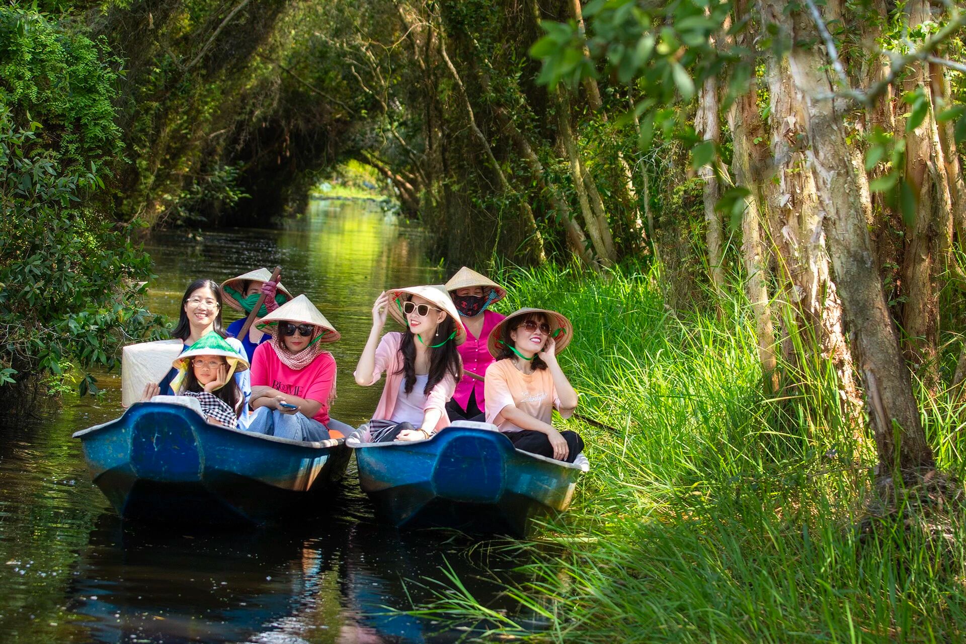 Eco-transfer through lush southern landscapes
